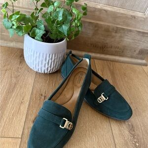 NEW Designer Green Suede Loafers Women’s Sz 9.5